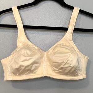 Playtex Natural Beige Tan 18 Hour Comfortflex Wire Free Bra 4E77 NEW 38B